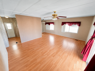 Photo 4 of 19 of home located at 1895 W Devonshire Ave #143 Hemet, CA 92545