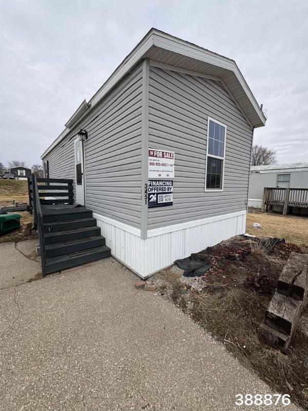 Photo 1 of 2 of home located at Southview Estates 3451 Bristol Rd Waterloo, IA 50701