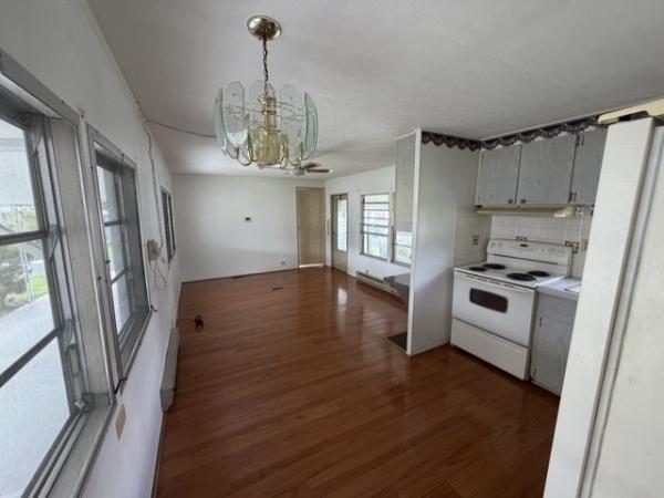 1970 RITZ Manufactured Home