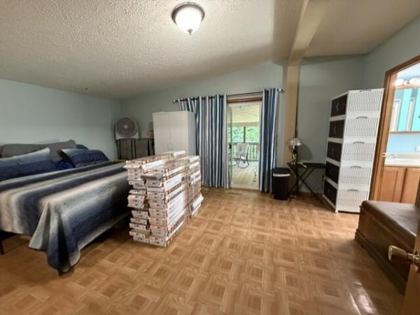 2004 Hart HH11613INAB1 Mobile Home
