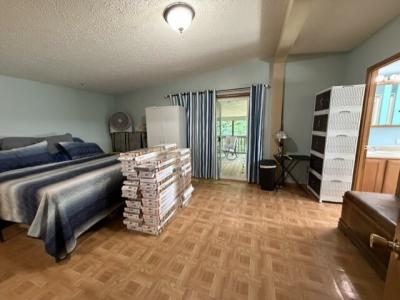 Photo 4 of 18 of home located at 29760 Meadow Lane Gibraltar, MI 48173