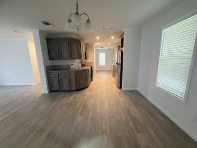 Photo 3 of 17 of home located at 734 Gladiola Dr Auburndale, FL 33823