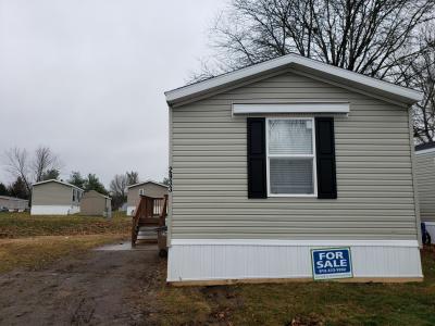 Mobile Home at 2933 Rosewood Ln Lot Rwl2933 Columbus, IN 47203