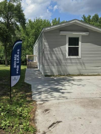 Mobile Home at 9127 State Highway 25 NE, #720 Monticello, MN 55362