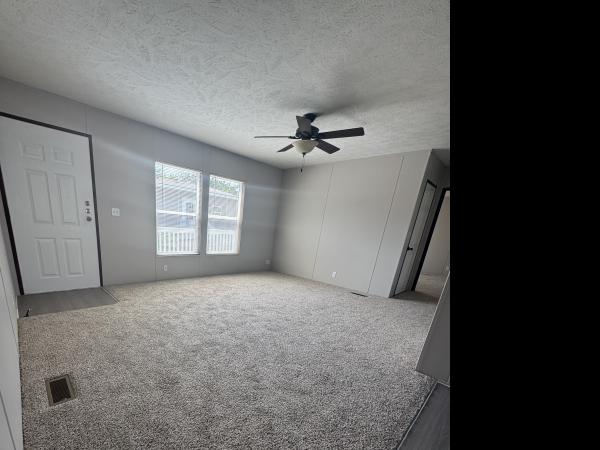 2014 Clayton 38SUN28523 Mobile Home