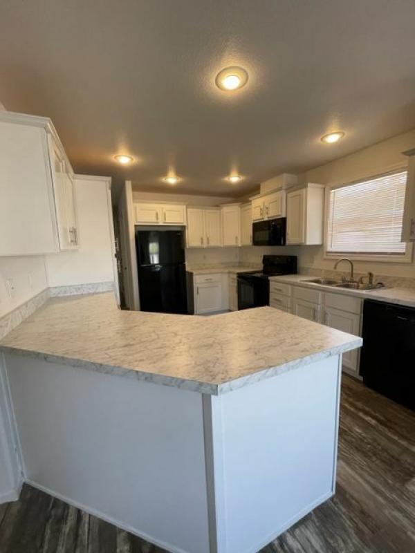 2022 Clayton Homes Inc Express Mobile Home
