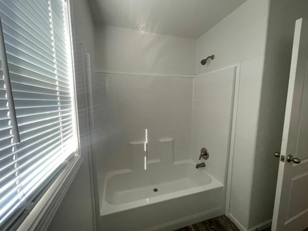 2022 Clayton Homes Inc Express Mobile Home