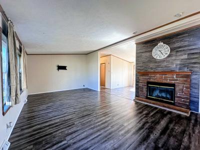 Photo 4 of 15 of home located at 4295 Scarborough Ct Wayland, MI 49348