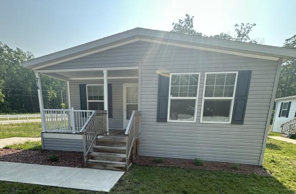 2022 Clayton 81RDH28563E Mobile Home