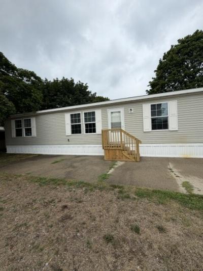 Mobile Home at 2065 Summergreen East Ct Muskegon, MI 49442