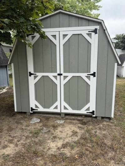 Photo 3 of 6 of home located at 2044 Ironwood East Ct Muskegon, MI 49442