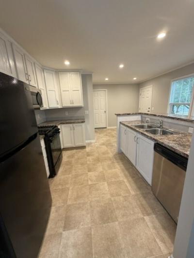 Photo 4 of 6 of home located at 2044 Ironwood East Ct Muskegon, MI 49442