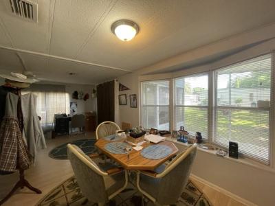 Photo 3 of 20 of home located at 13048 Lemon Avenue Grand Island, FL 32735
