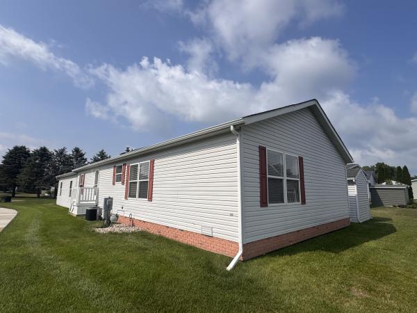 2000 Schult NA Mobile Home
