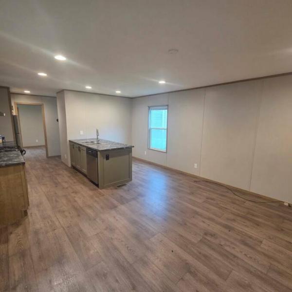 2022 76CEJ16663AH22  Home