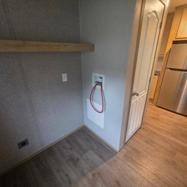 2022 76CEJ16663AH22  Home