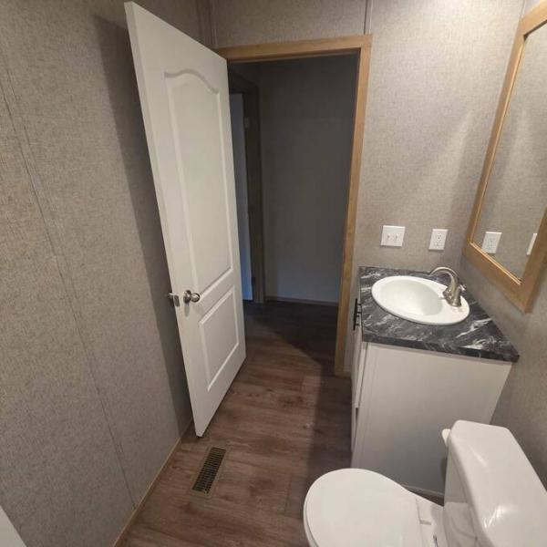 2022 76CEJ16663AH22  Home