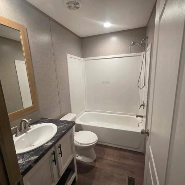 2022 76CEJ16663AH22  Home