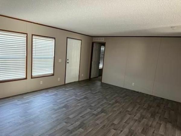 Photo 1 of 2 of home located at 7085 Bloomfield Rd, Lot #265 Des Moines, IA 50320