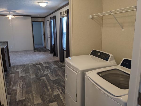 2023 CMH Pulse 4816-727  Home