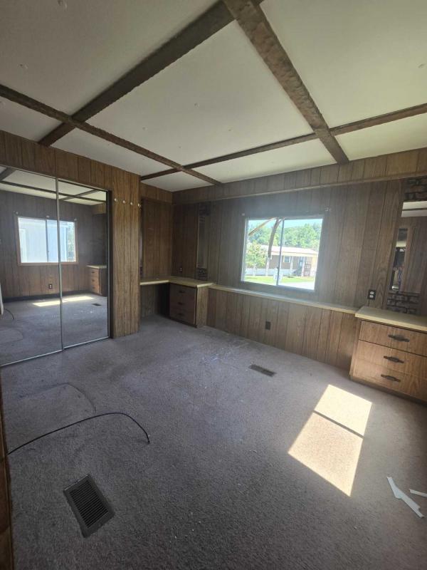 1978 Hillcrest  Home