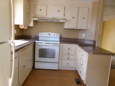 Photo 4 of 8 of home located at 2701 34th St N. Lot 533 Saint Petersburg, FL 33713