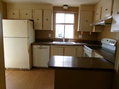 Photo 5 of 8 of home located at 2701 34th St N. Lot 533 Saint Petersburg, FL 33713