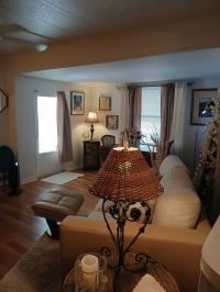 1972 SUNH Manufactured Home