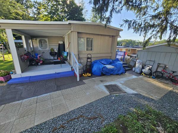 Hillcrest Mobile Home For Sale