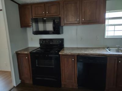 Mobile Home at 6866 Lake Dr. SW, Lot 111 Navarre, OH 44662