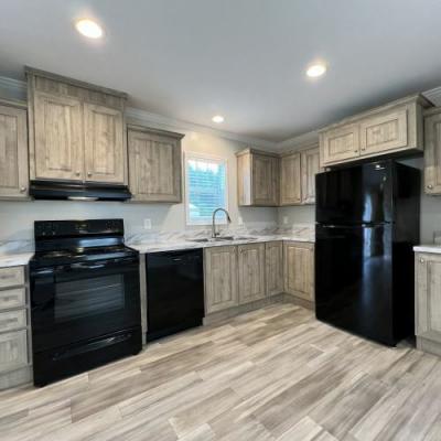 Photo 4 of 27 of home located at 31 Midway Drive Lavonia, GA 30553