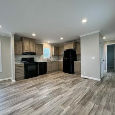 Photo 5 of 27 of home located at 31 Midway Drive Lavonia, GA 30553