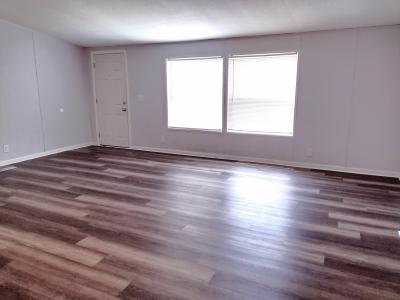 Mobile Home at 23386 Somerset Lot 114 New Boston, MI 48164