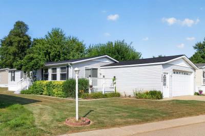 Photo 2 of 37 of home located at 5606 Goldenrod Kalamazoo, MI 49009