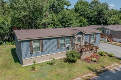 Mobile Home at 11 Queens Lane Epsom, NH 03234