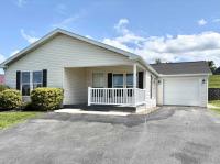 2004 Pine Grove  Mobile Home