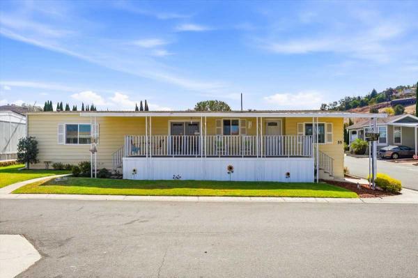 1976  Mobile Home For Sale