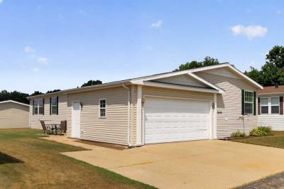 Photo 2 of 33 of home located at 5046 Linwood Drive Kalamazoo, MI 49009