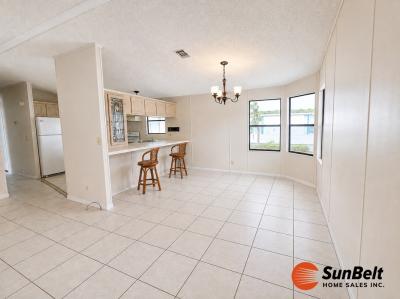 Photo 3 of 16 of home located at 600 White Chapel Road Winter Garden, FL 34787