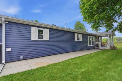 Photo 3 of 29 of home located at 865 Beach Buggy Lane Linden, MI 48451
