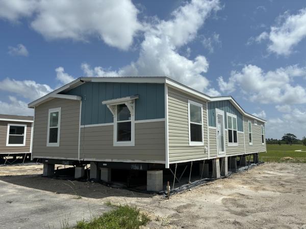 Photo 1 of 2 of home located at 17101 SW 200th St., #271 Miami, FL 33187