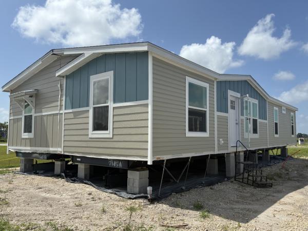 2027 Champion Home Builders, Inc. Mobile Home For Sale