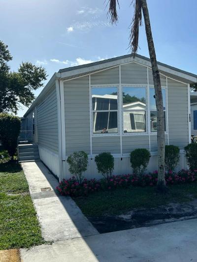 Photo 2 of 14 of home located at 153 Plantation Blvd Lake Worth, FL 33467