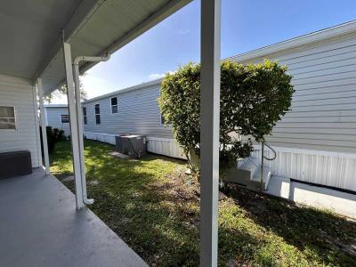 Photo 4 of 14 of home located at 153 Plantation Blvd Lake Worth, FL 33467