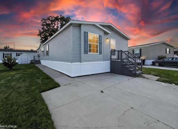 2016  Mobile Home For Sale