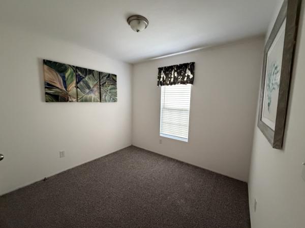 2022 Champion SIG3523B Mobile Home