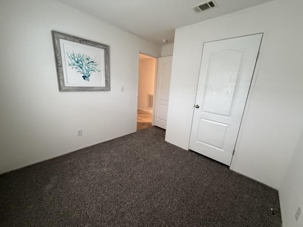 2022 Champion SIG3523B Mobile Home