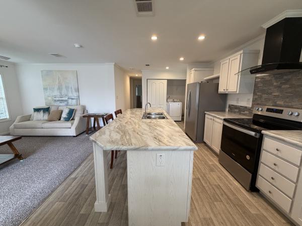 2022 Champion SIG3523B Mobile Home