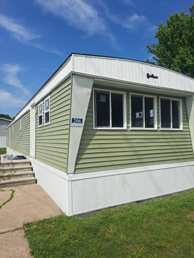 Mobile Home at 3417 42nd Avenue A Lot 206 Moline, IL 61265
