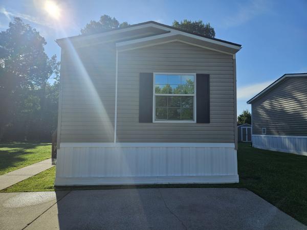 2011 Clayton Mobile Home For Rent